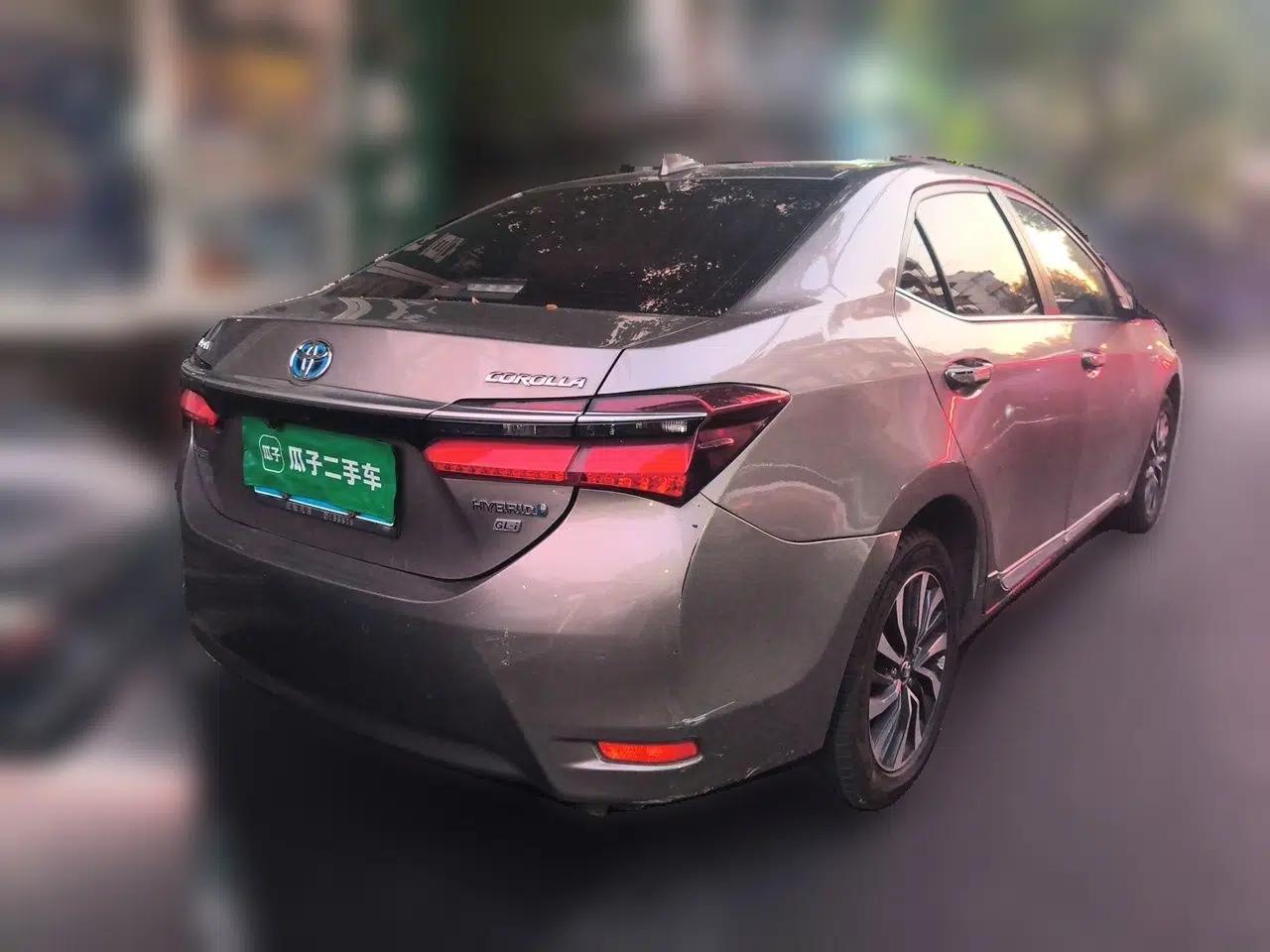 Toyota Corolla 2017 Revised Dual-Engine 1.8L E-CVT Elite Edition — миниатюра 6