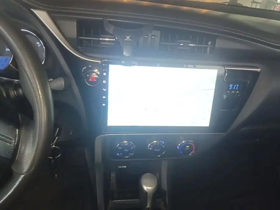Toyota Corolla 2017 Revised Version 1.2T S-CVT GL — миниатюра 20