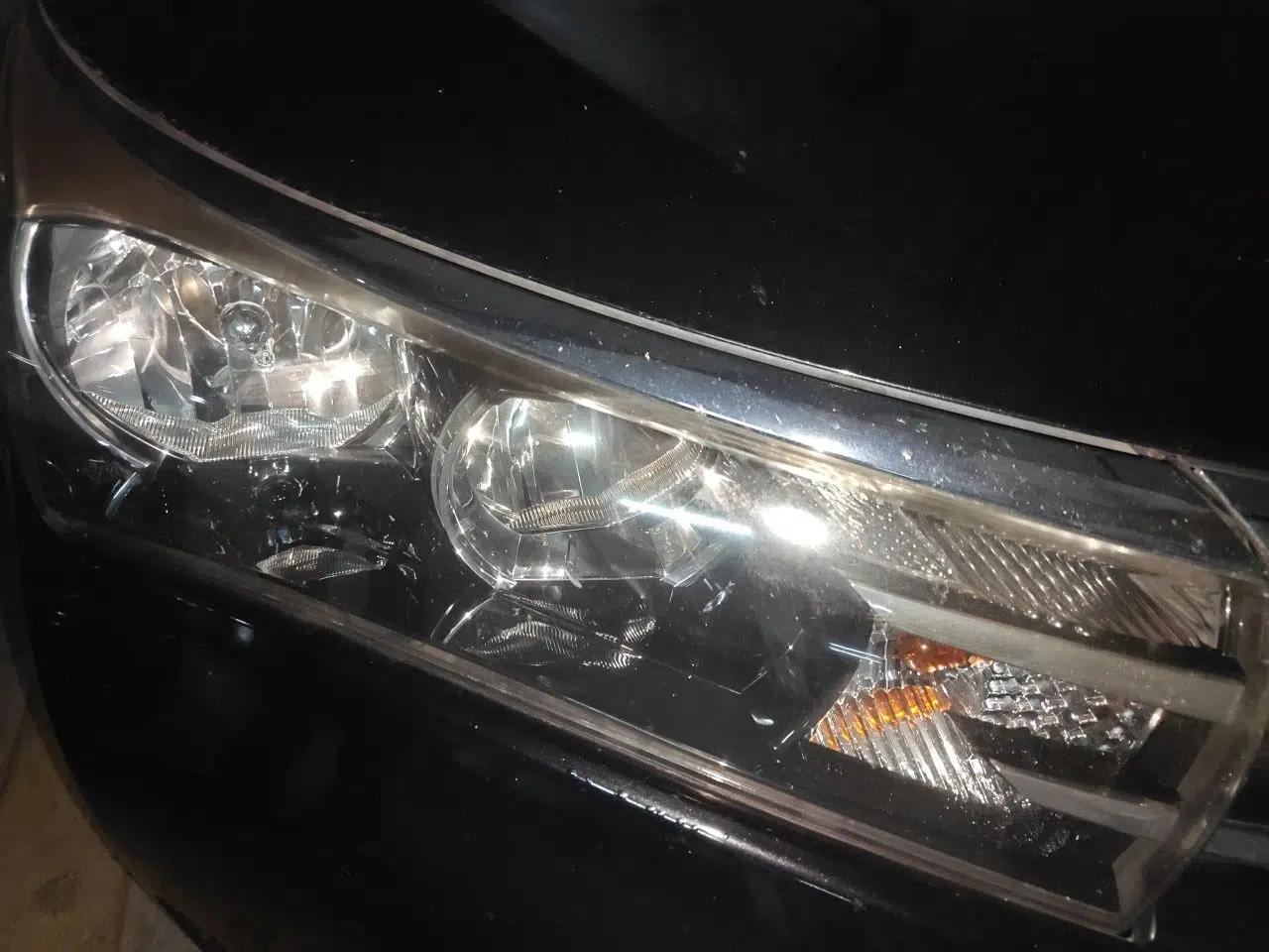 Toyota Corolla 2014 1.6L CVT GL-i — миниатюра 7