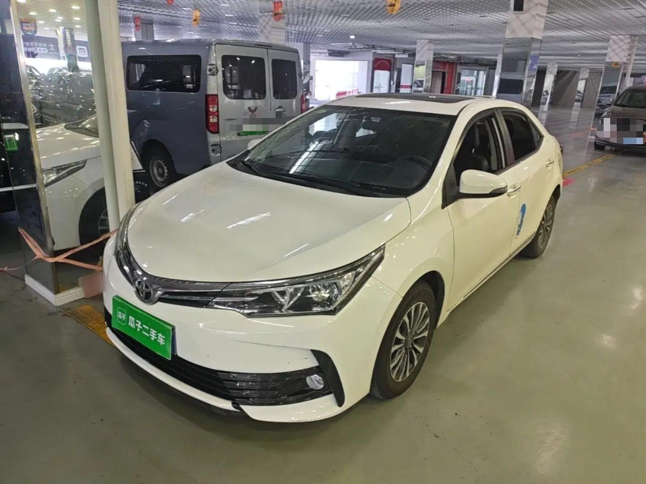 Toyota Corolla 2017 Revised Version 1.2T S-CVT GL-i — миниатюра 1