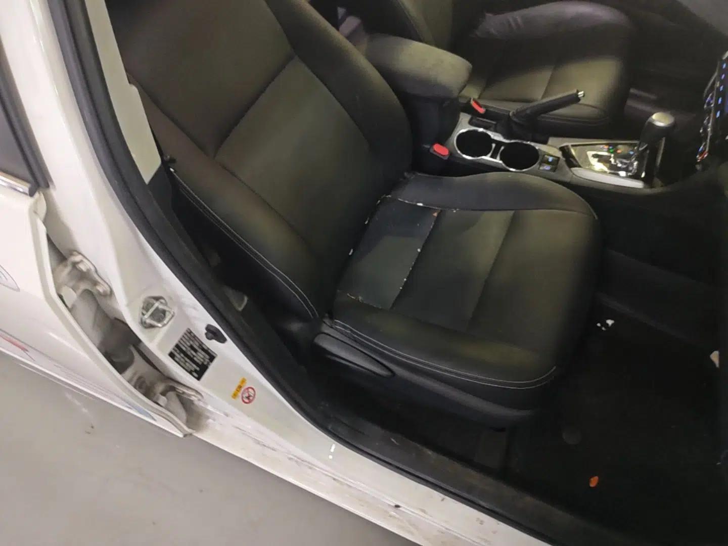 Toyota Corolla 2017 Revised Version 1.2T S-CVT GL-i — миниатюра 19