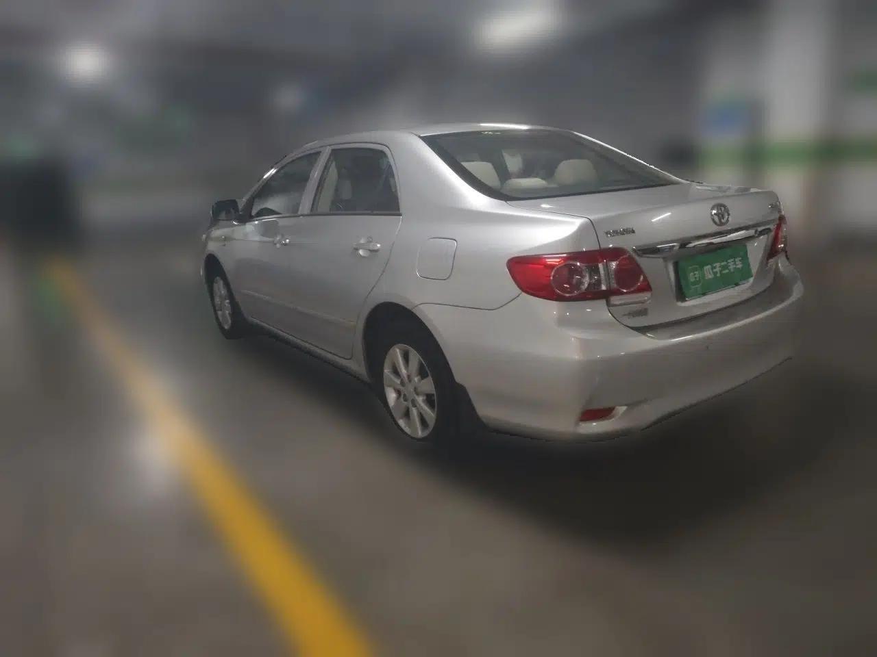 Toyota Corolla 2013 Special Edition 1.6L Automatic Cool GL Model — миниатюра 4