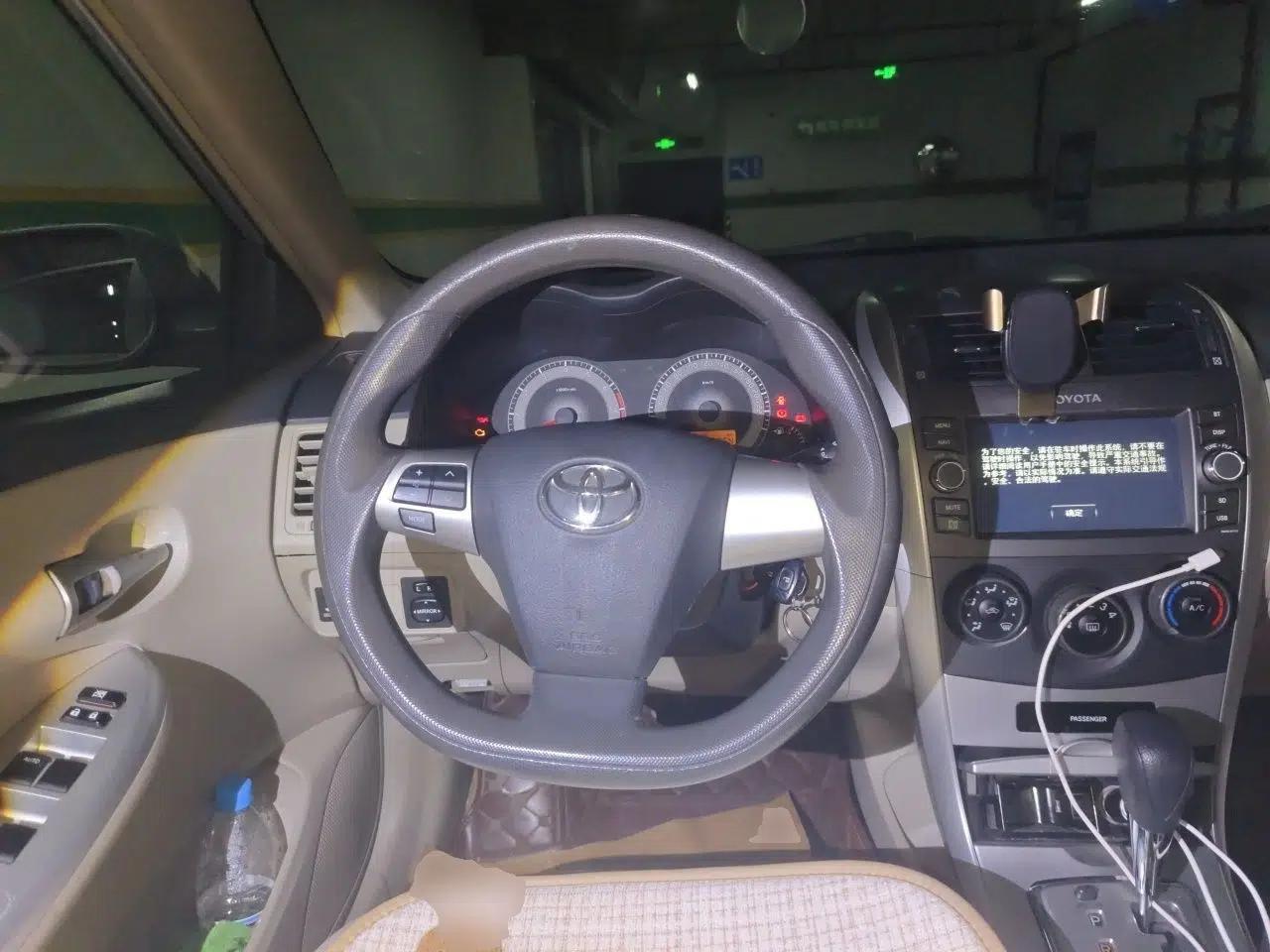 Toyota Corolla 2013 Special Edition 1.6L Automatic Cool GL Model — миниатюра 10