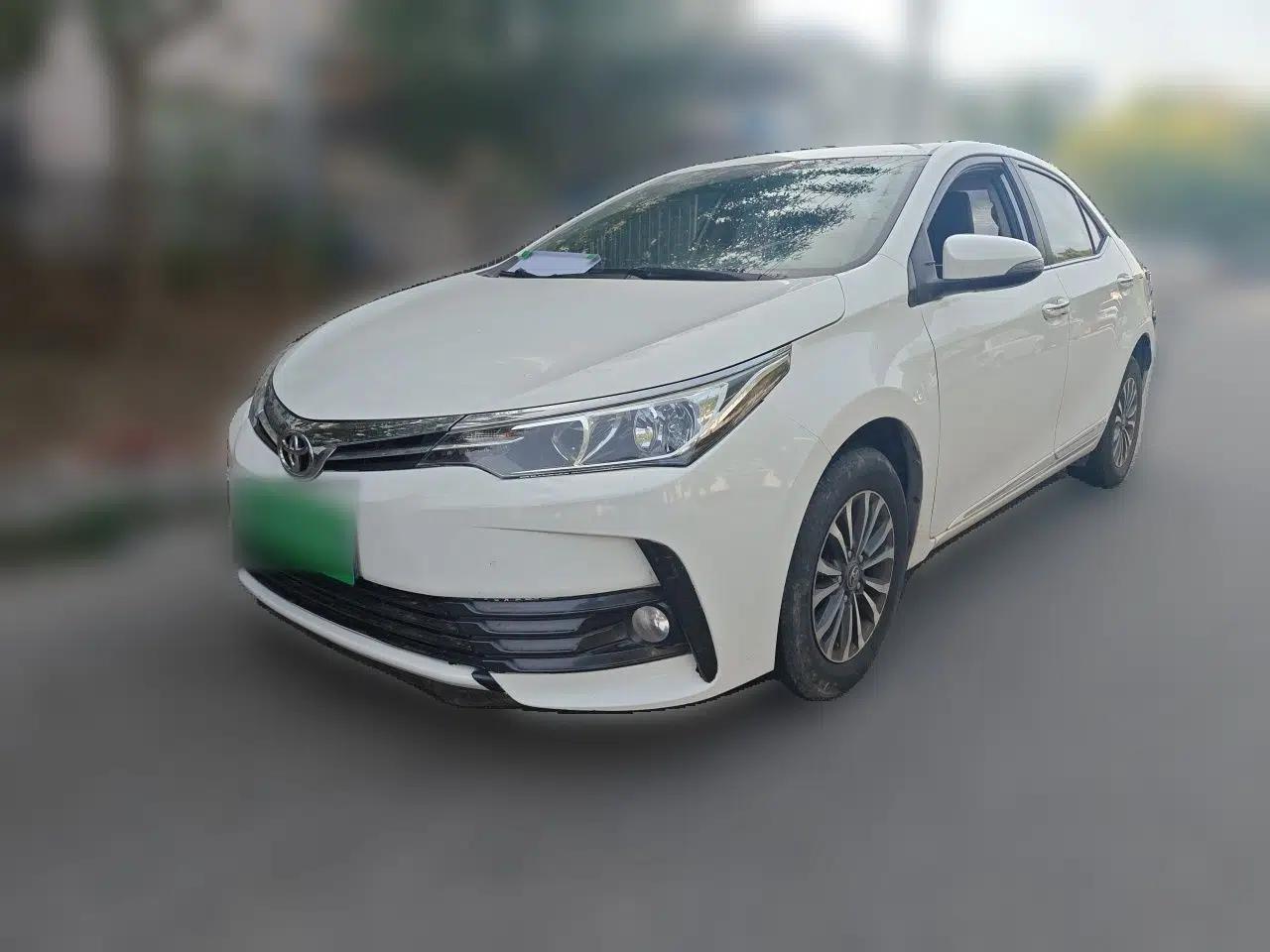 Toyota Corolla 2017 Revised Version 1.2T S-CVT GL-i — миниатюра 1