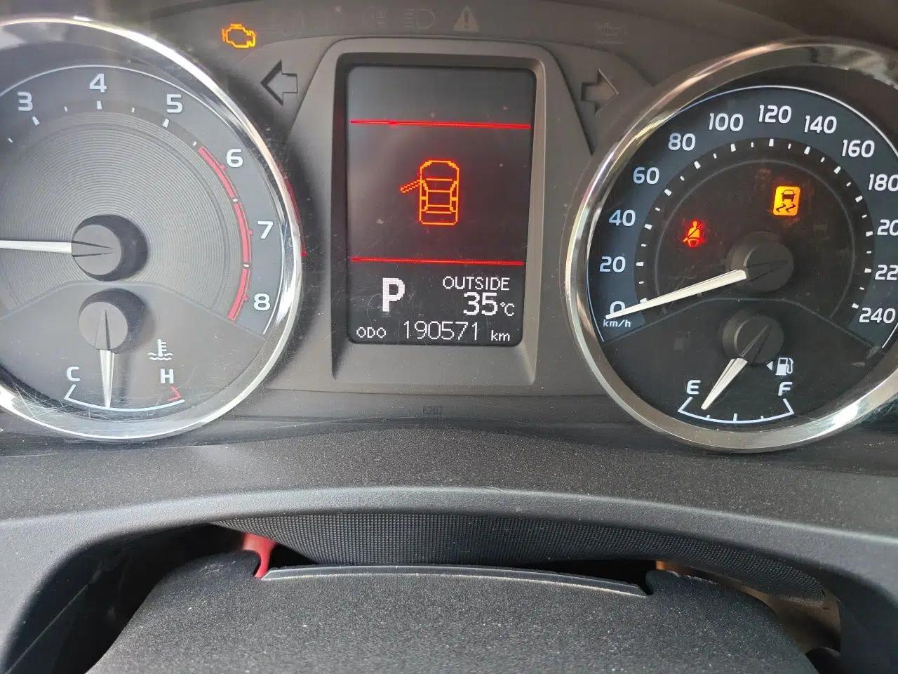 Toyota Corolla 2017 Revised Version 1.2T S-CVT GL-i — миниатюра 12