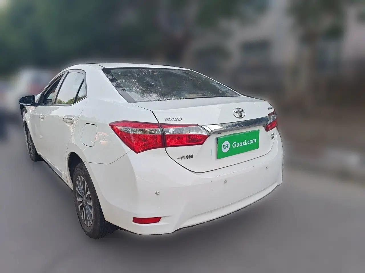 Toyota Corolla 2017 Revised Version 1.2T S-CVT GL-i — миниатюра 4