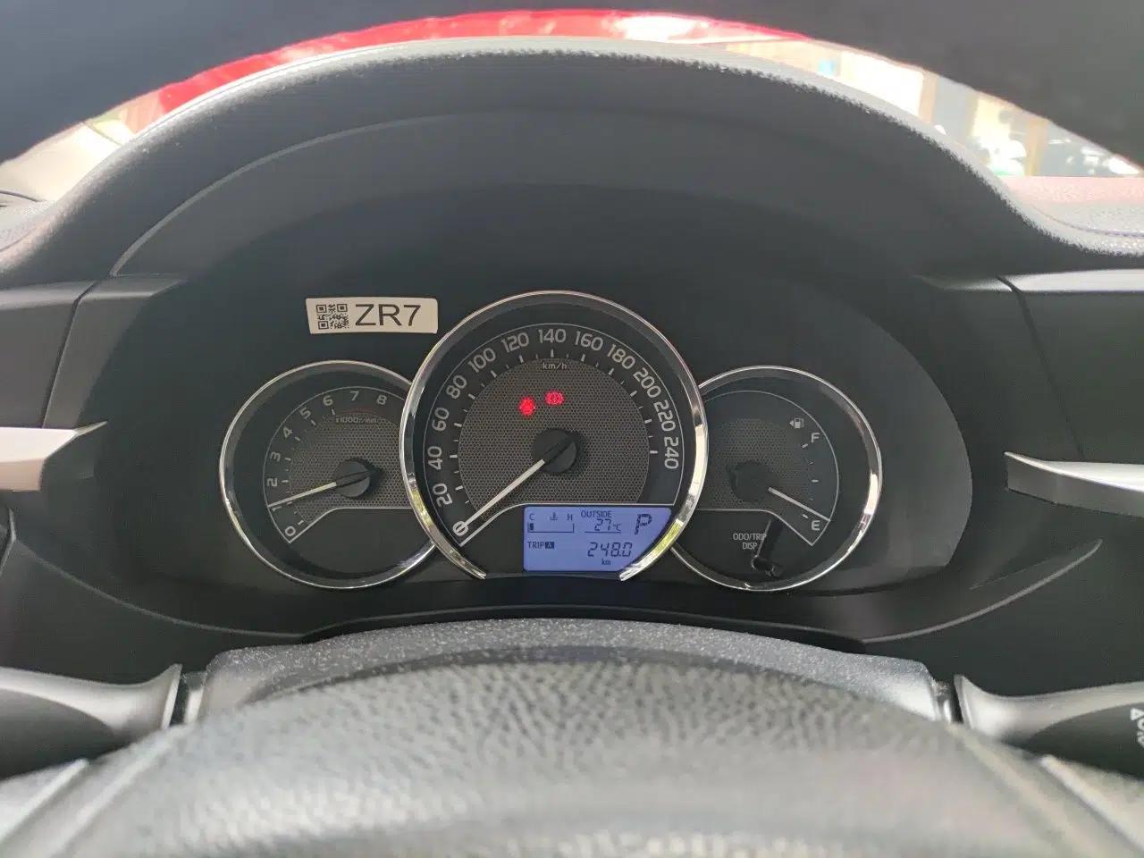 Toyota Corolla 2014 1.6L CVT GL — миниатюра 11