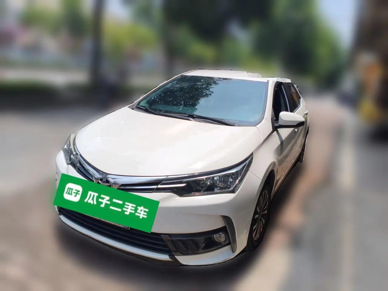 Toyota Corolla 2017 Revised Version 1.2T S-CVT GL — миниатюра 1