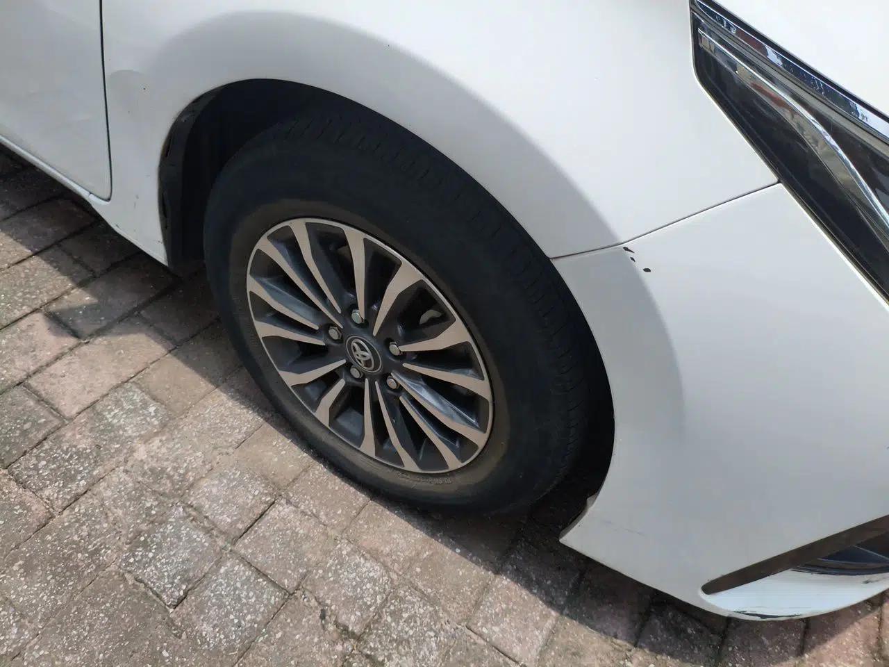 Toyota Corolla 2017 Revised Version 1.2T S-CVT GL — миниатюра 8