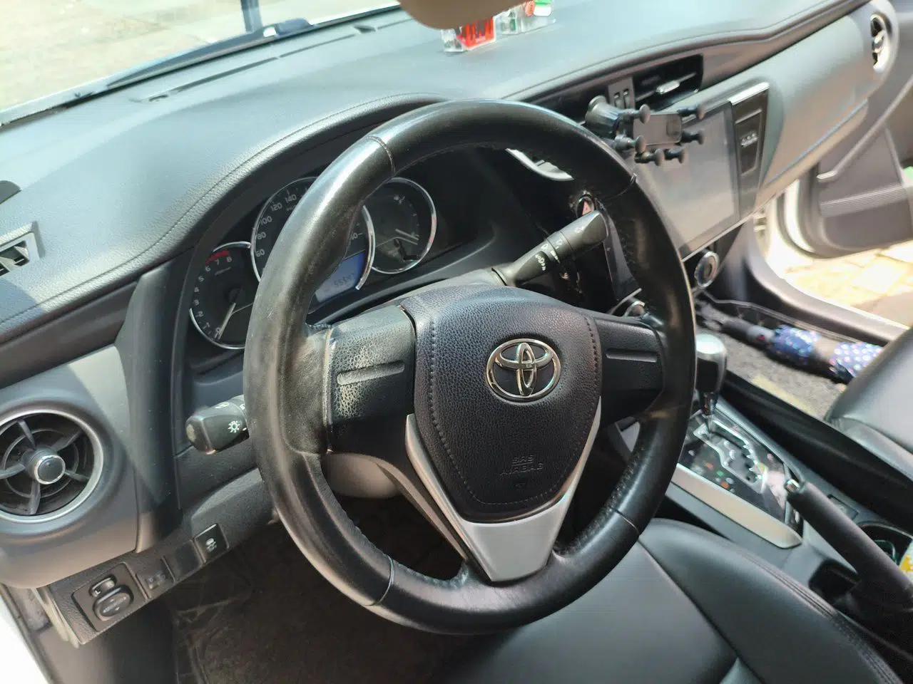 Toyota Corolla 2017 Revised Version 1.2T S-CVT GL — миниатюра 10