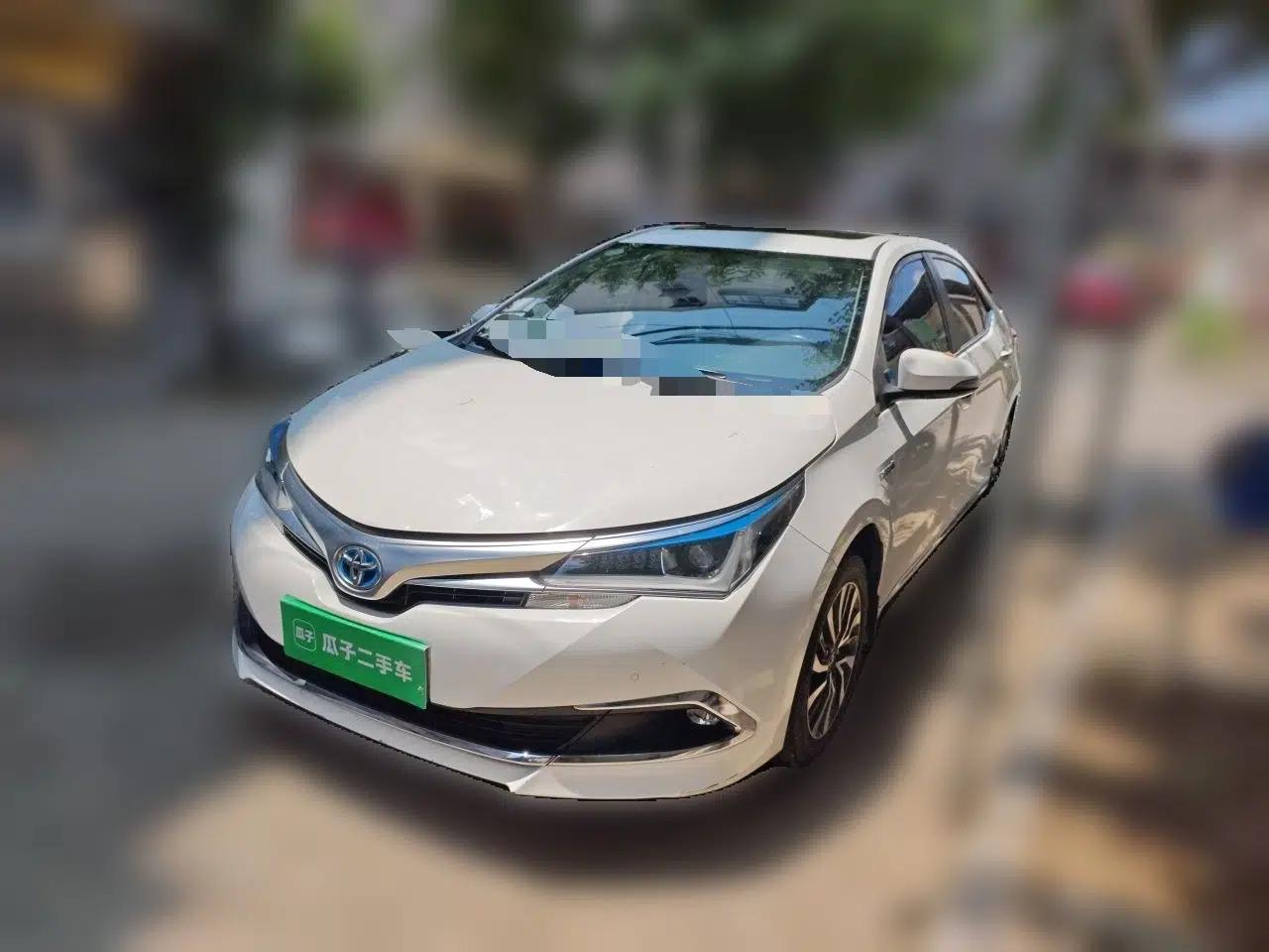 Toyota Corolla 2017 Revised Dual-Engine 1.8L E-CVT Elite Edition — миниатюра 1