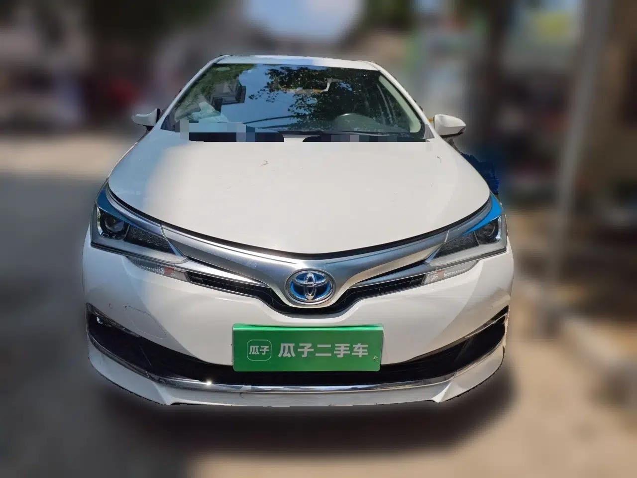 Toyota Corolla 2017 Revised Dual-Engine 1.8L E-CVT Elite Edition — миниатюра 2