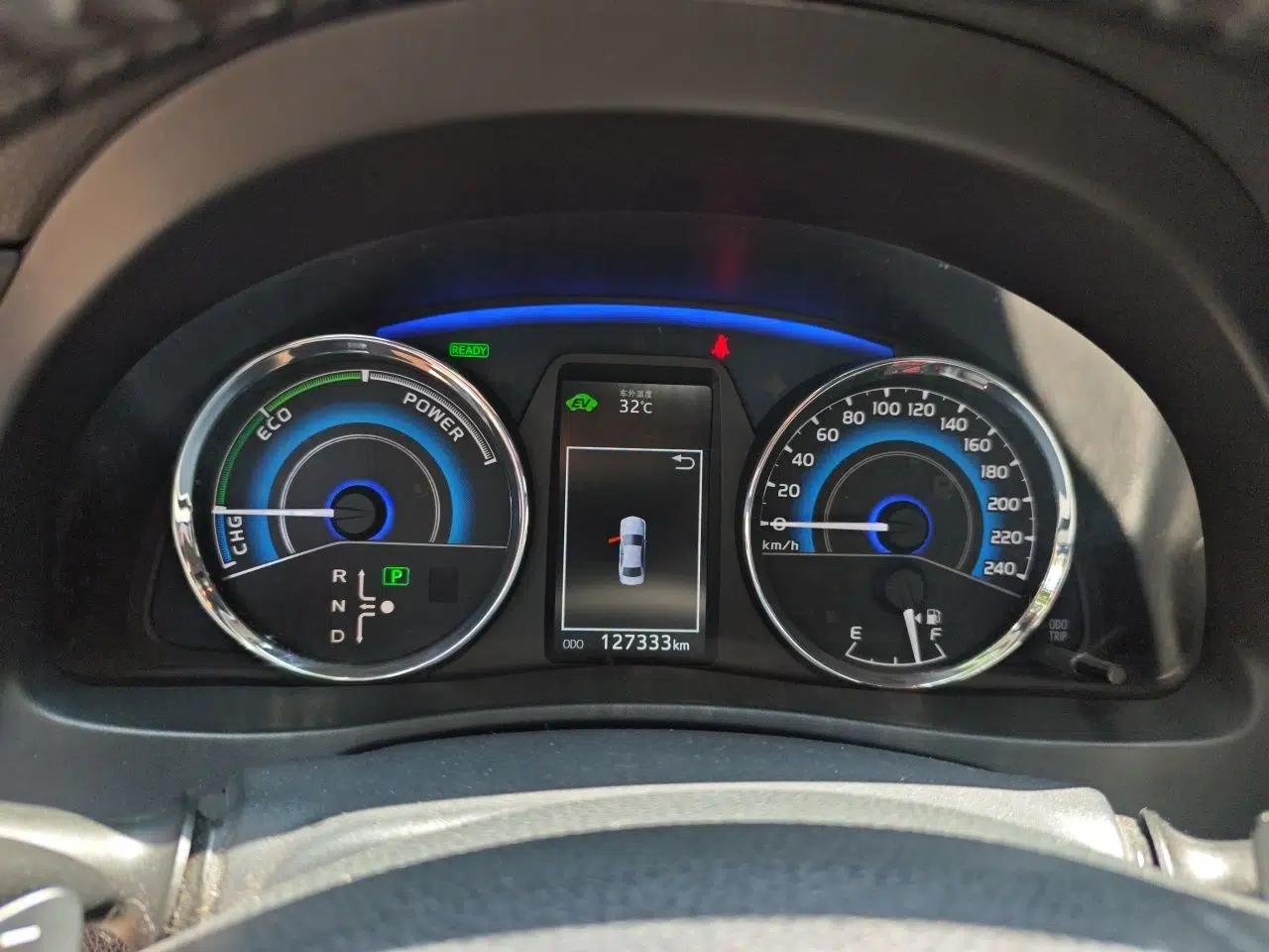 Toyota Corolla 2017 Revised Dual-Engine 1.8L E-CVT Elite Edition — миниатюра 11