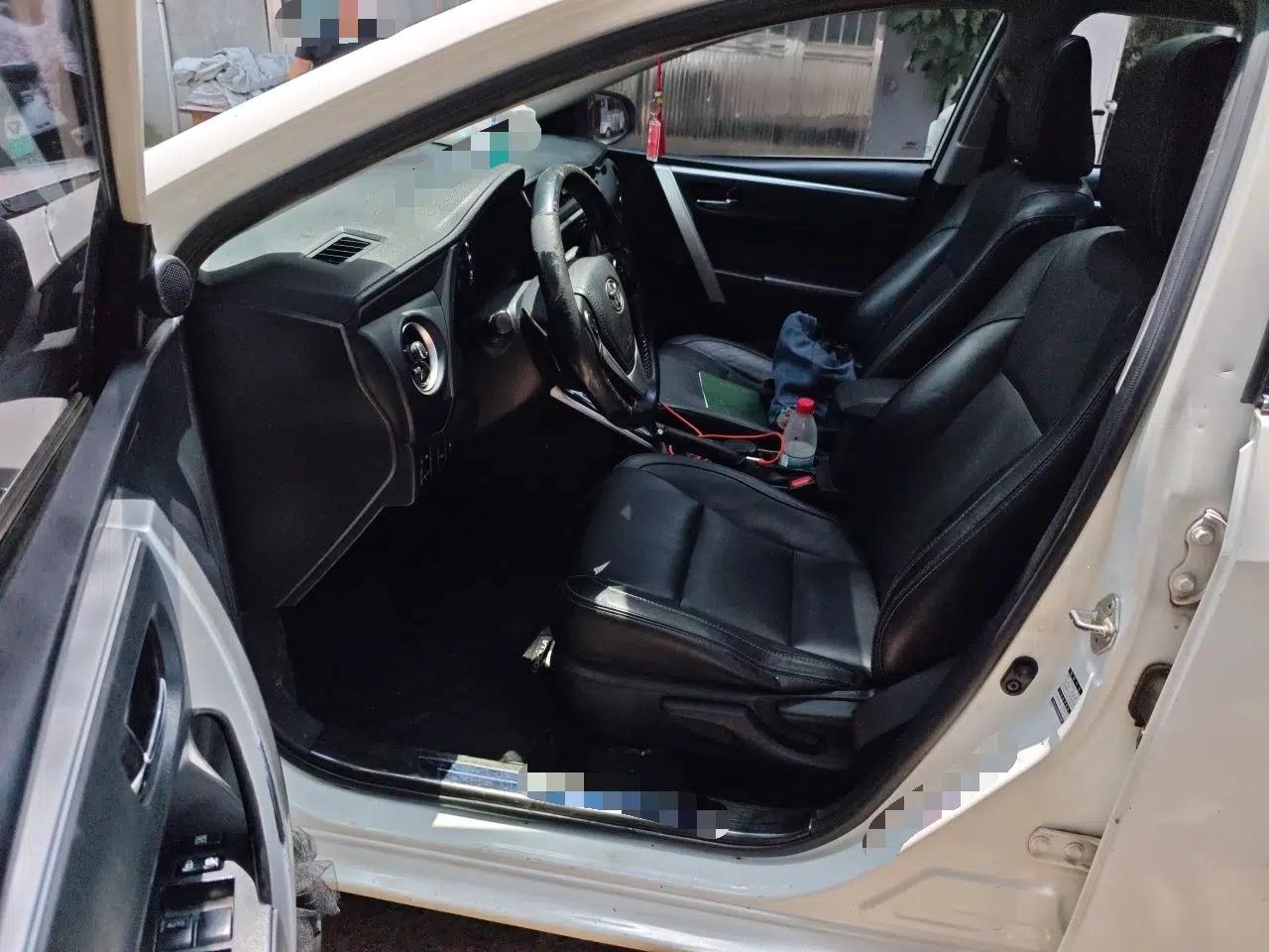 Toyota Corolla 2017 Revised Dual-Engine 1.8L E-CVT Elite Edition — миниатюра 16