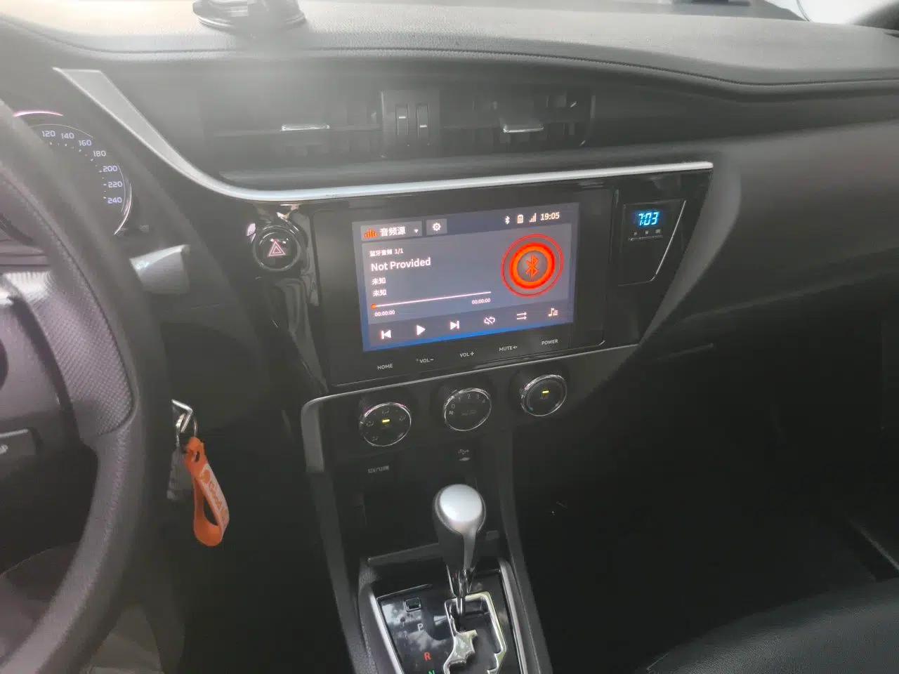 Toyota Corolla 2018 1.2T S-CVT GL-i Zhihui Edition — миниатюра 13