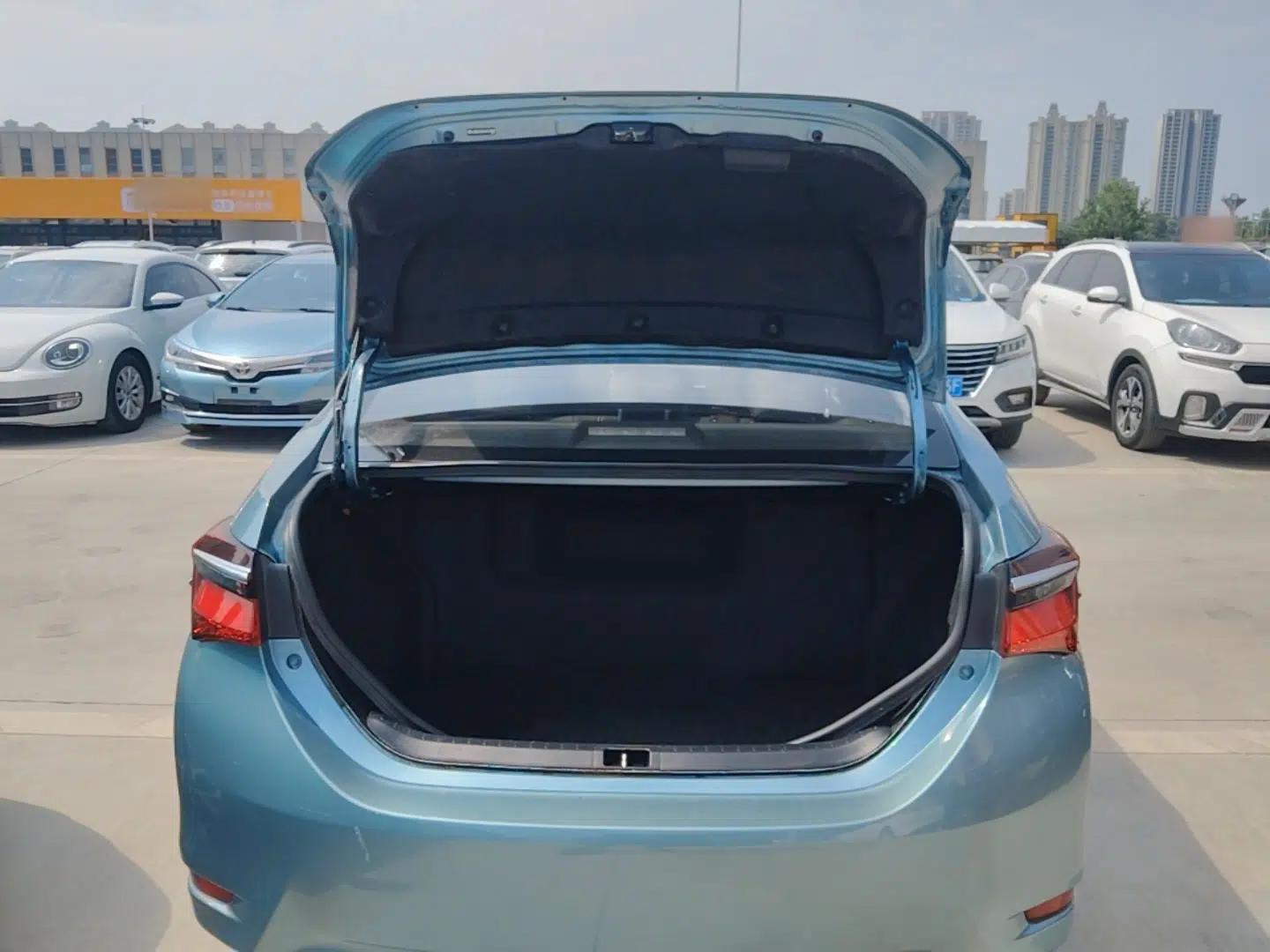 Toyota Corolla 2017 Revised Dual-Engine 1.8L E-CVT Leading Edition — миниатюра 27