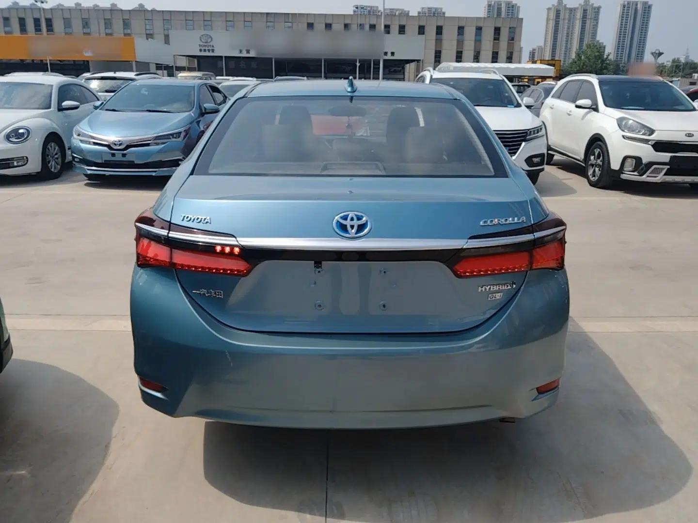 Toyota Corolla 2017 Revised Dual-Engine 1.8L E-CVT Leading Edition — миниатюра 5