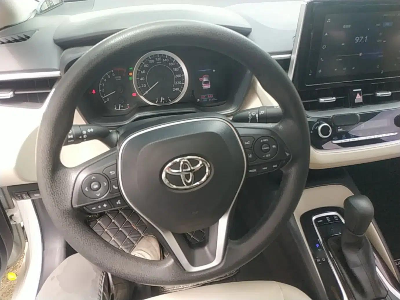 Toyota Corolla 2021 1.2T S-CVT Elite Edition — миниатюра 18