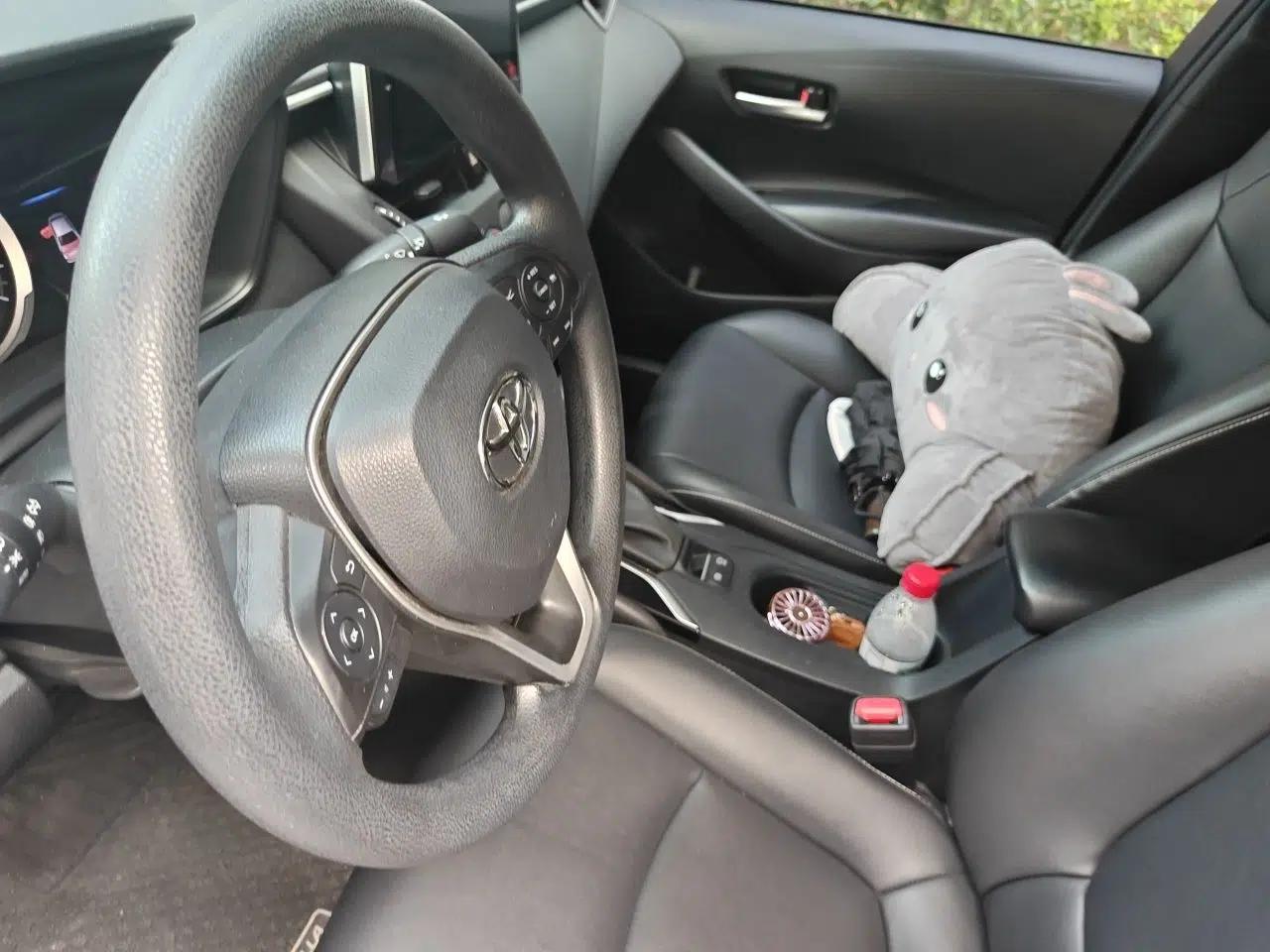 Toyota Corolla 2019 1.2T S-CVT GL Pioneer Edition — миниатюра 14