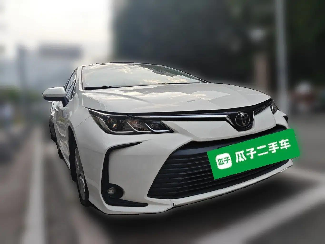 Toyota Corolla 2019 1.2T S-CVT GL Pioneer Edition — миниатюра 3
