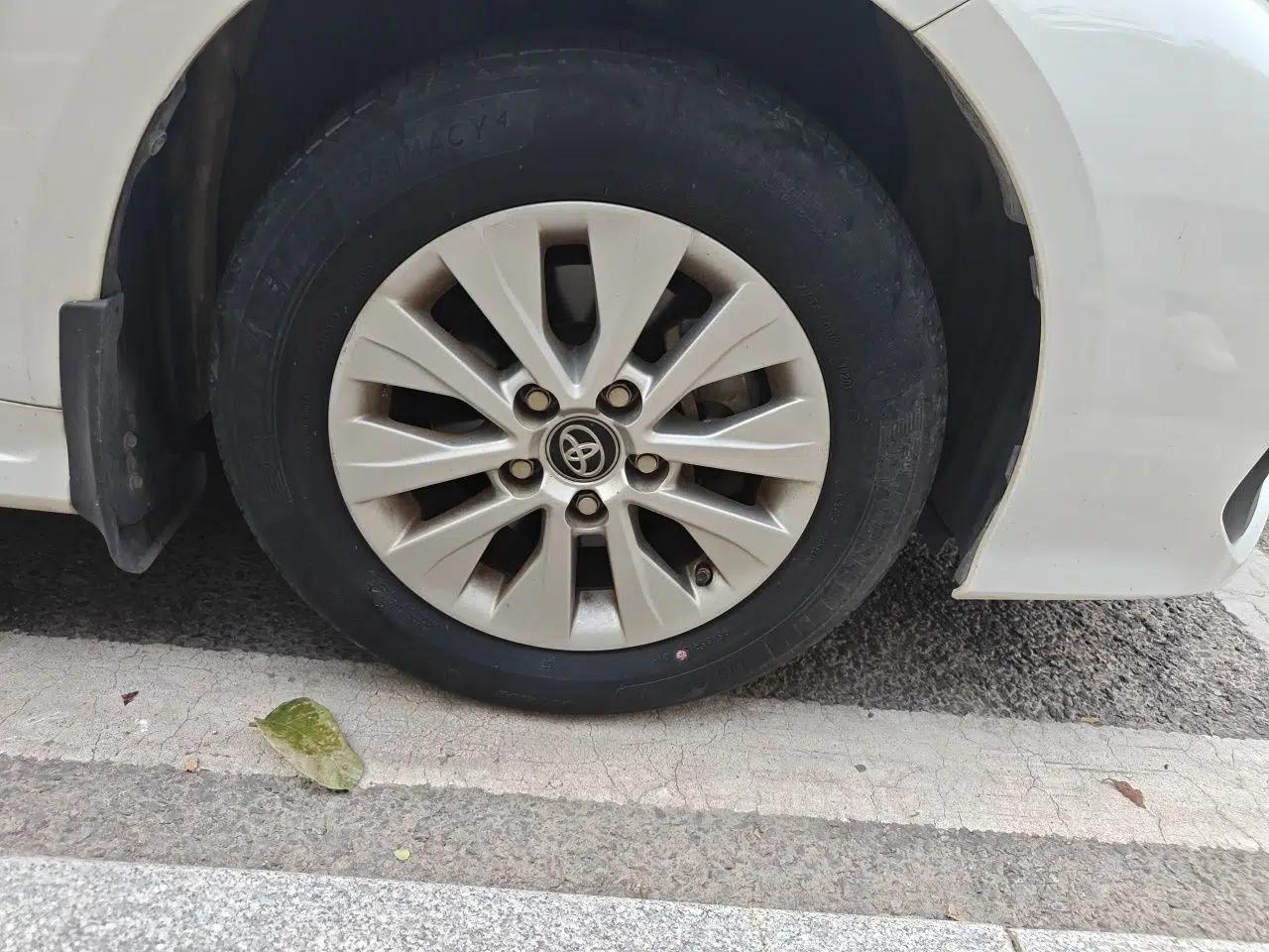 Toyota Corolla 2019 1.2T S-CVT GL Pioneer Edition — миниатюра 8