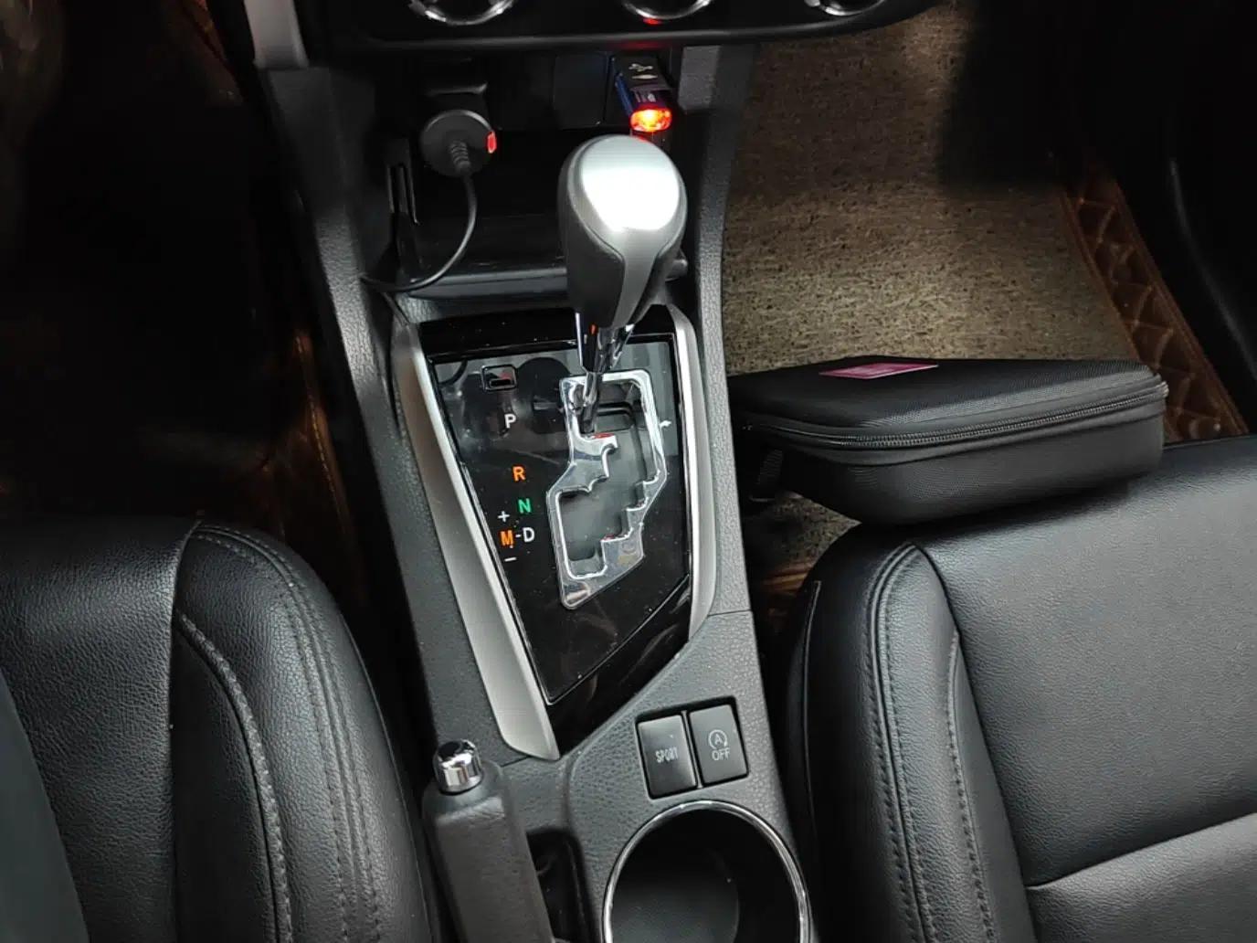 Toyota Corolla 2017 Revised Version 1.2T S-CVT GL-i — миниатюра 16