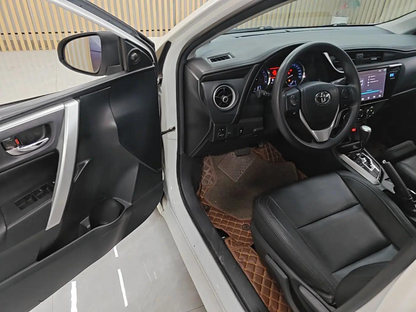 Toyota Corolla 2017 Revised Version 1.2T S-CVT GL-i — миниатюра 18