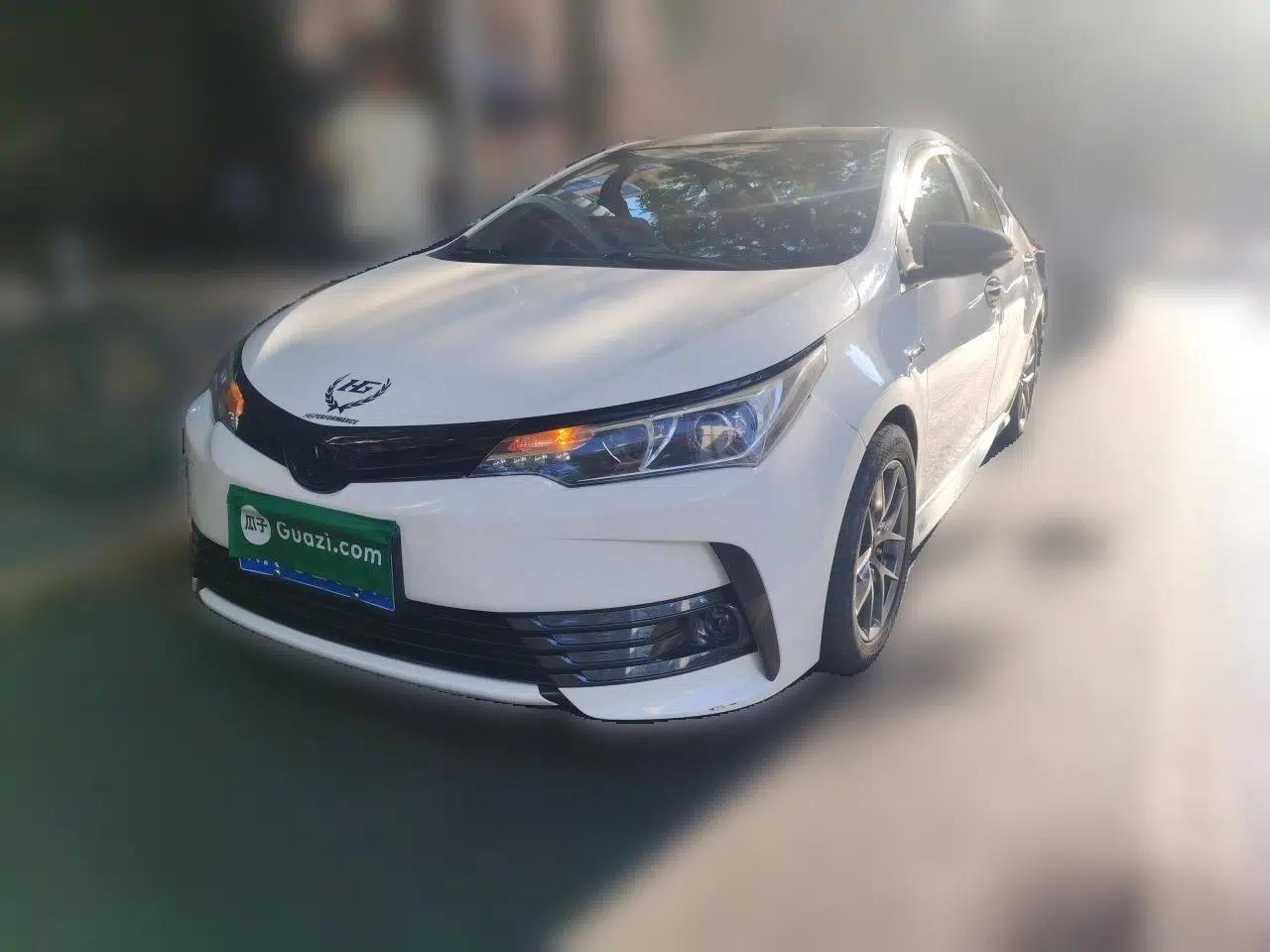 Toyota Corolla 2017 Revised Dual-Engine 1.8L E-CVT Leading Edition — миниатюра 1