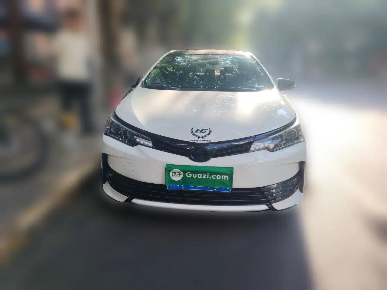 Toyota Corolla 2017 Revised Dual-Engine 1.8L E-CVT Leading Edition — миниатюра 2