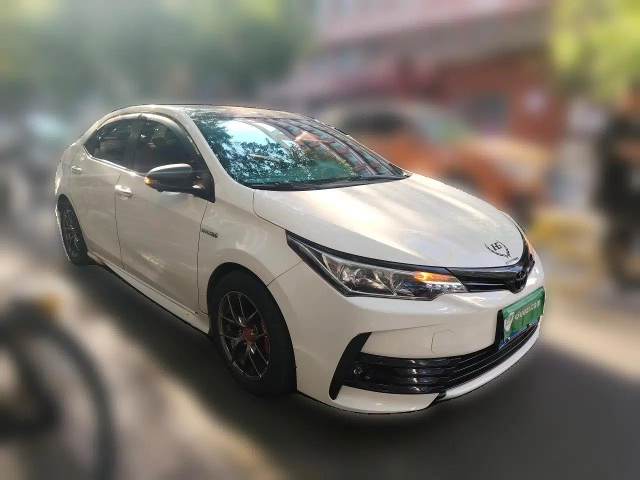Toyota Corolla 2017 Revised Dual-Engine 1.8L E-CVT Leading Edition — миниатюра 3