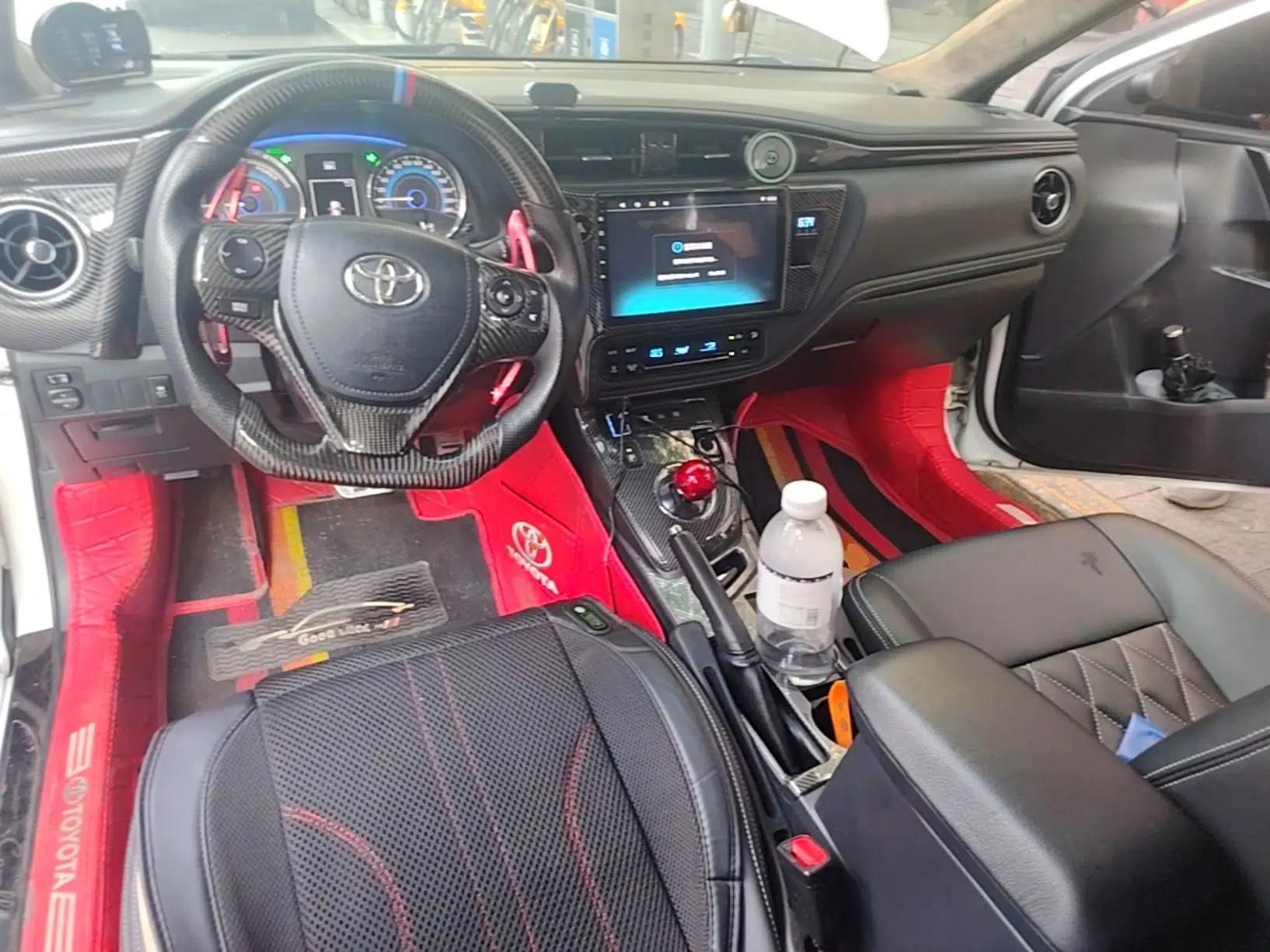 Toyota Corolla 2017 Revised Dual-Engine 1.8L E-CVT Leading Edition — миниатюра 9