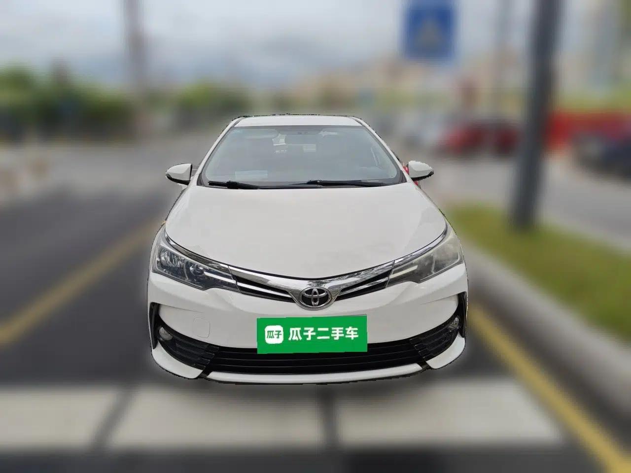 Toyota Corolla 2017 Revised Version 1.2T S-CVT GL — миниатюра 2