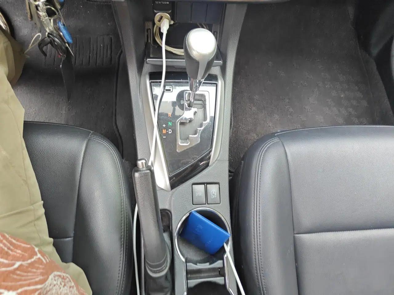 Toyota Corolla 2017 Revised Version 1.2T S-CVT GL — миниатюра 14