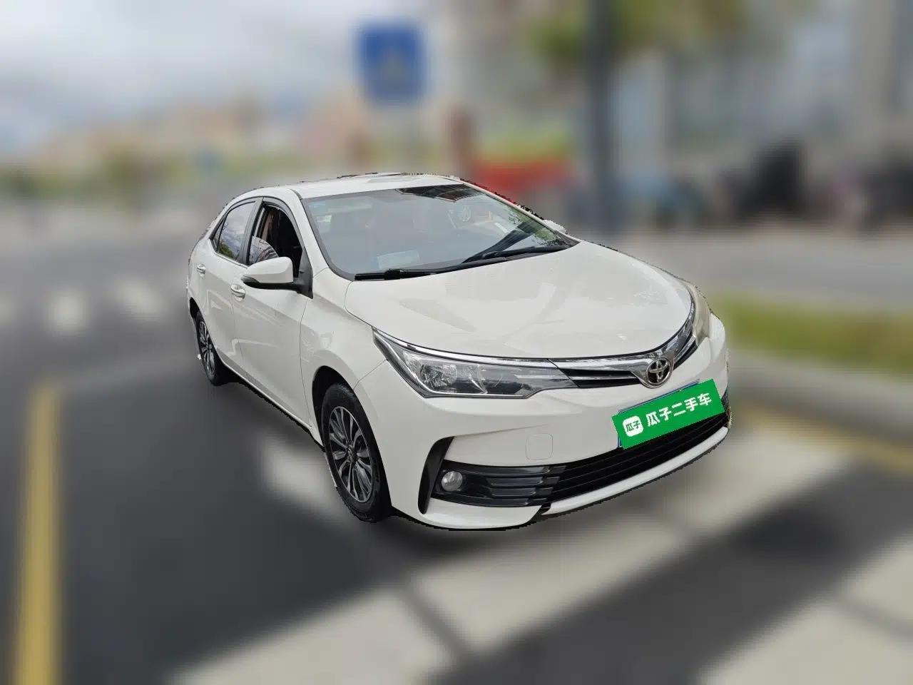 Toyota Corolla 2017 Revised Version 1.2T S-CVT GL — миниатюра 3
