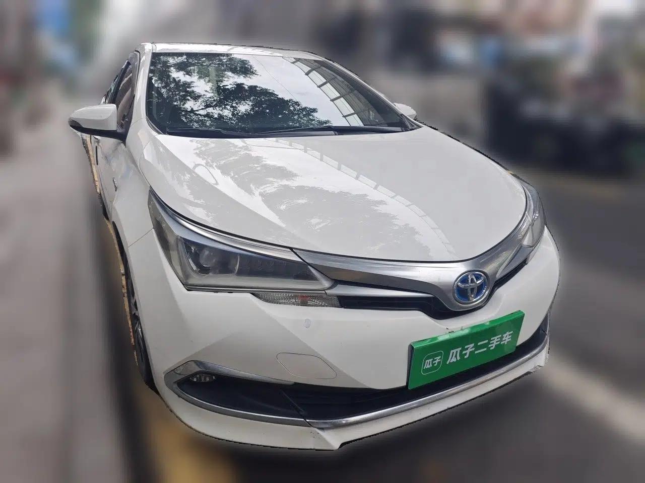 Toyota Corolla 2017 Revised Dual-Engine 1.8L E-CVT Leading Edition — миниатюра 3