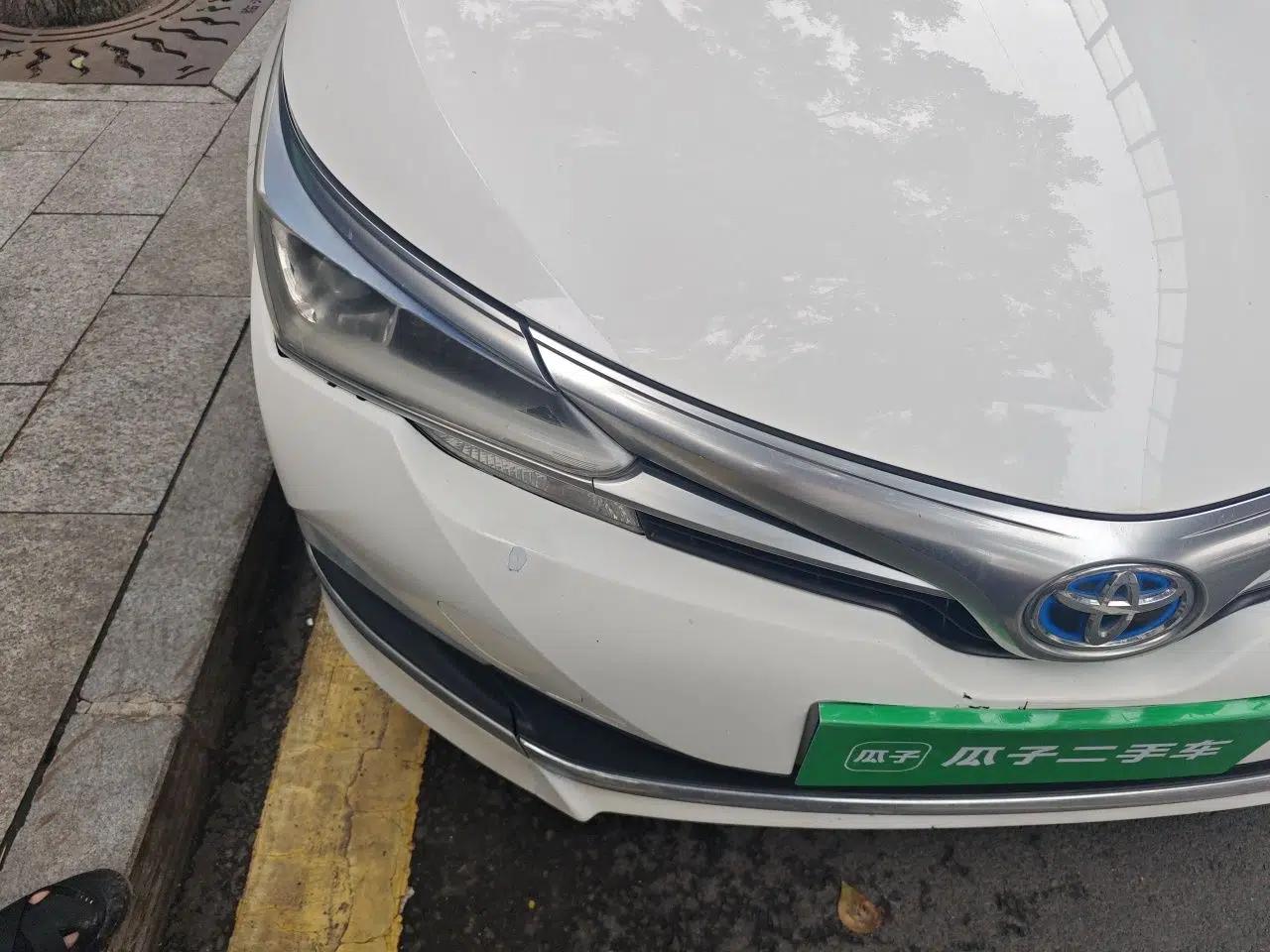 Toyota Corolla 2017 Revised Dual-Engine 1.8L E-CVT Leading Edition — миниатюра 7