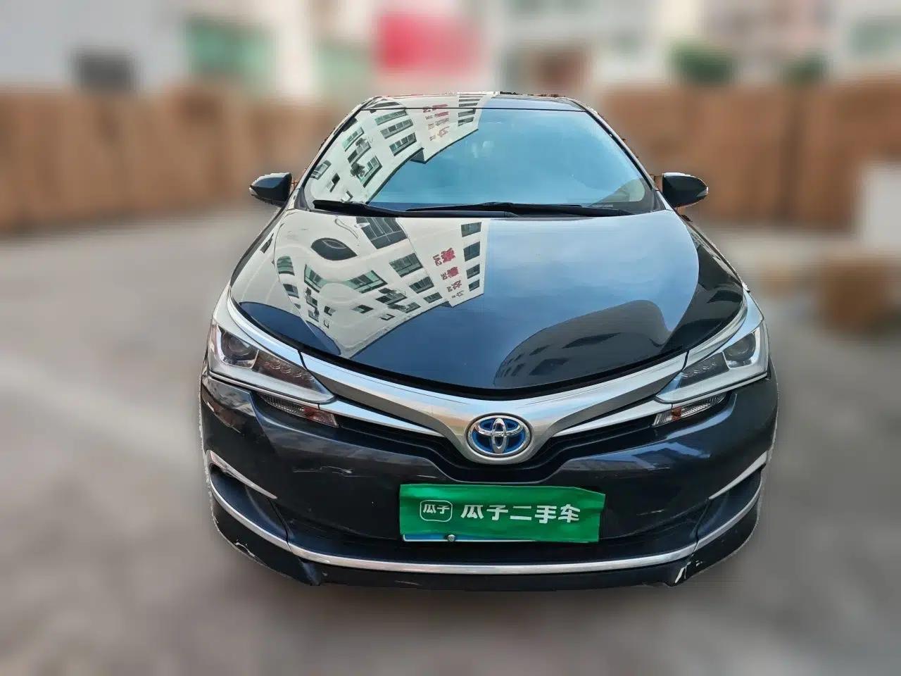 Toyota Corolla 2017 Revised Dual-Engine 1.8L E-CVT Elite Edition — миниатюра 2