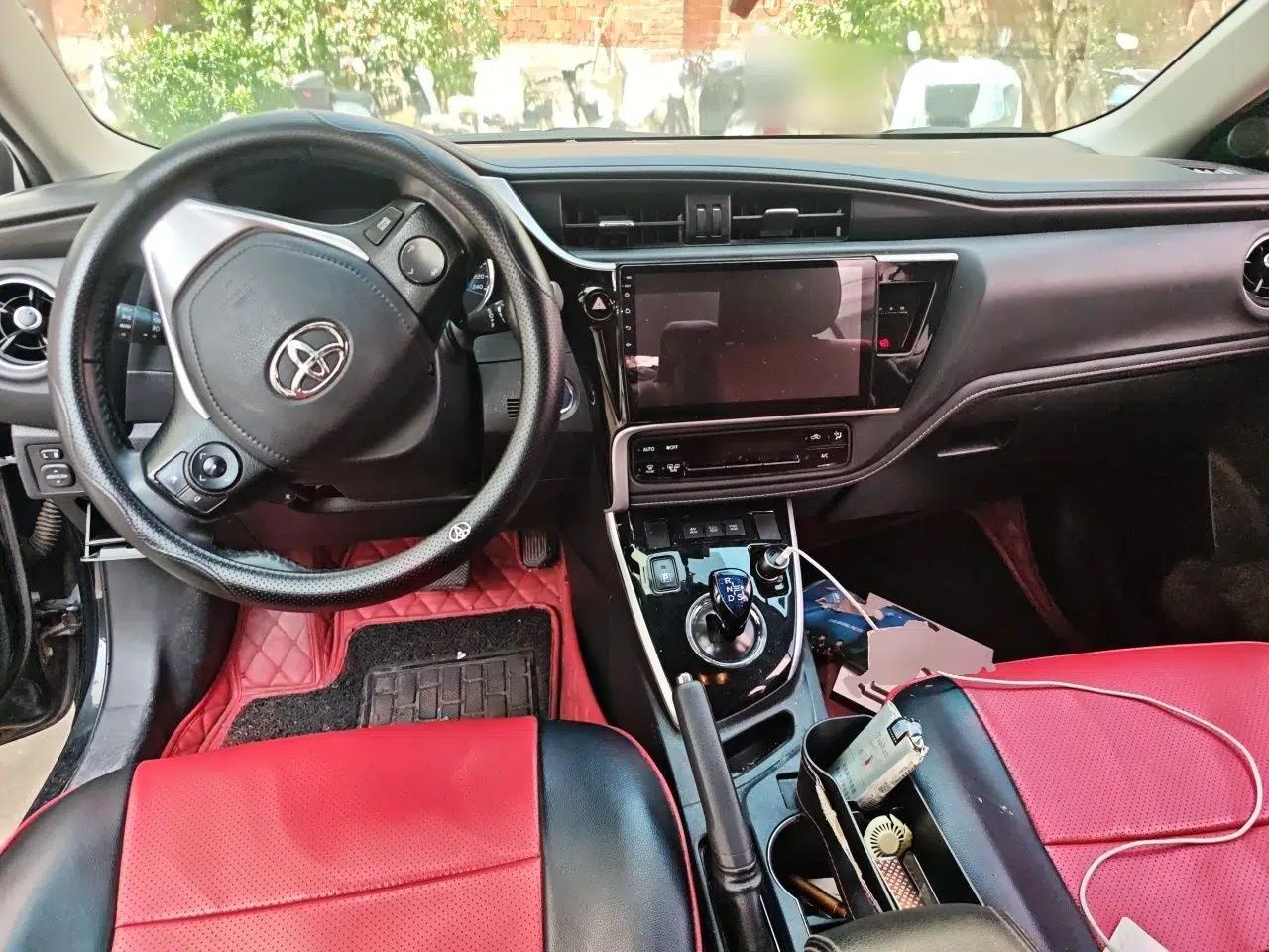 Toyota Corolla 2017 Revised Dual-Engine 1.8L E-CVT Elite Edition — миниатюра 9