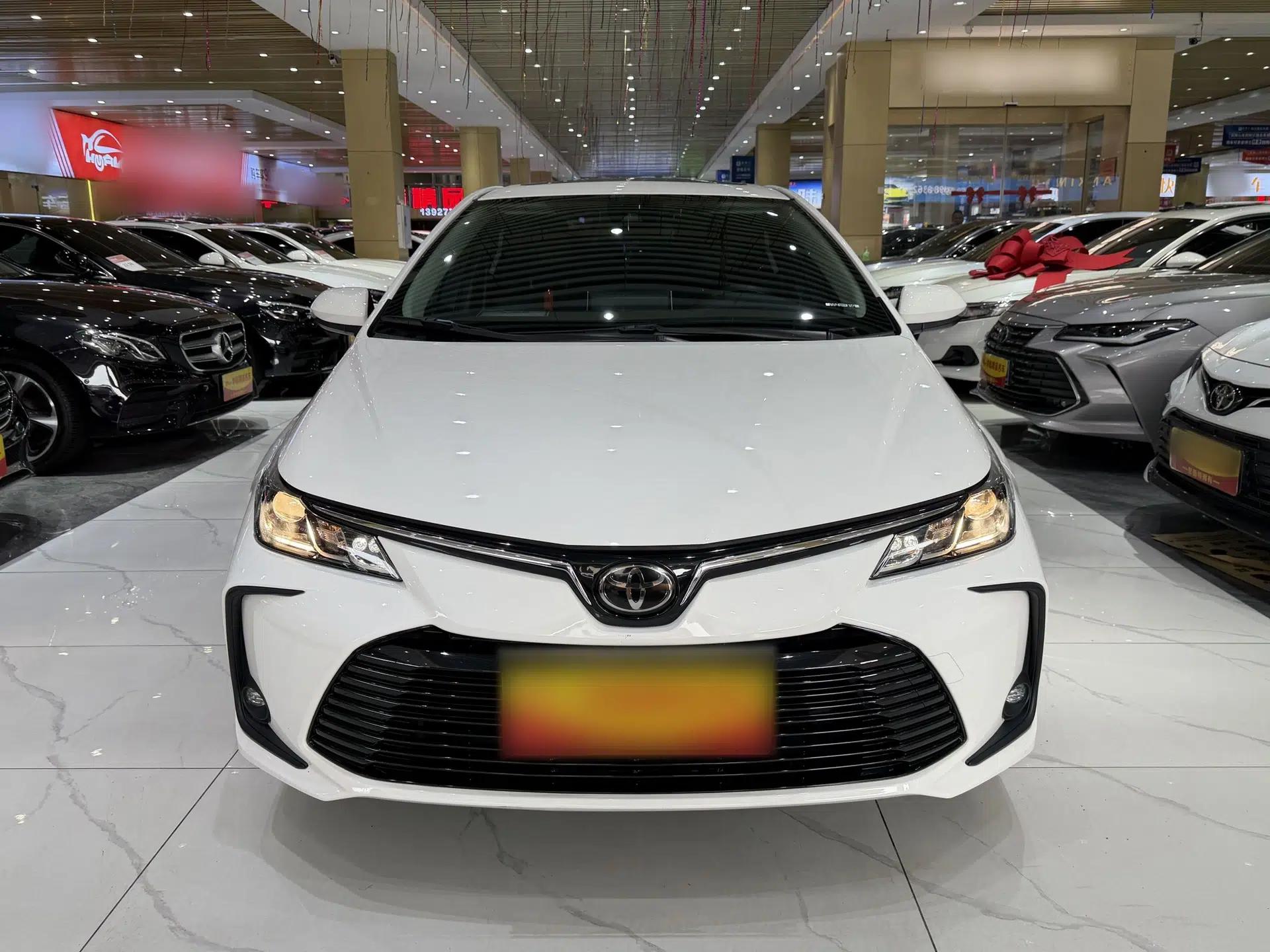 Toyota Corolla 2021 1.2T S-CVT Elite PLUS Edition — миниатюра 3
