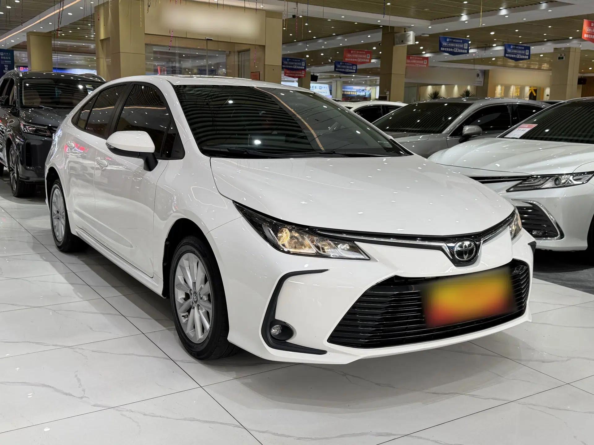 Toyota Corolla 2021 1.2T S-CVT Elite PLUS Edition — миниатюра 4