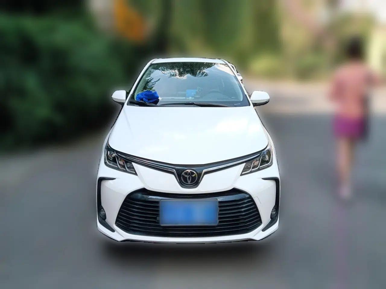 Toyota Corolla 2021 1.2T S-CVT Elite PLUS Edition — миниатюра 2