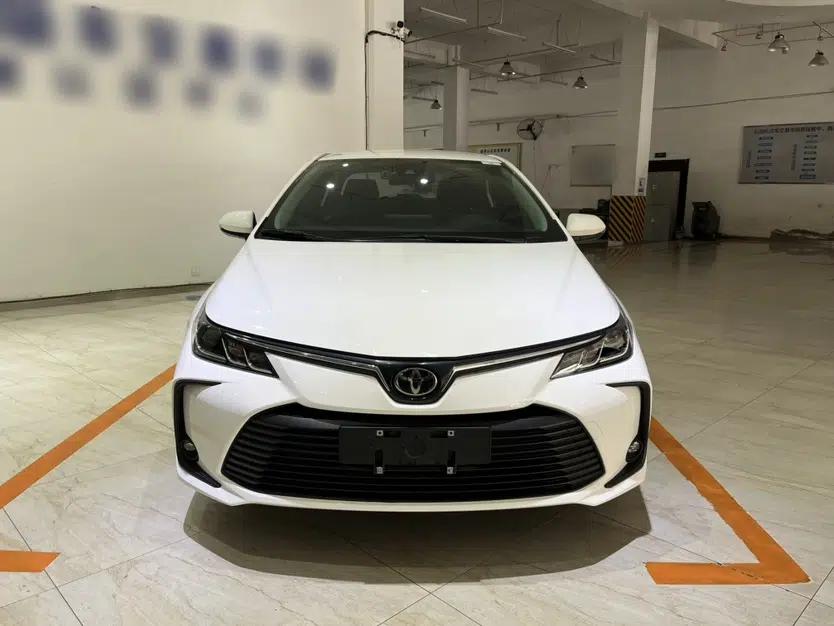 Toyota Corolla 2022 1.2T S-CVT Pioneer PLUS Edition — миниатюра 2
