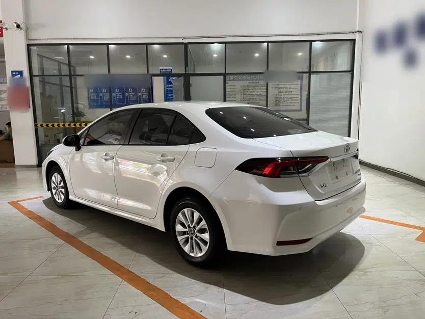 Toyota Corolla 2022 1.2T S-CVT Pioneer PLUS Edition — миниатюра 5
