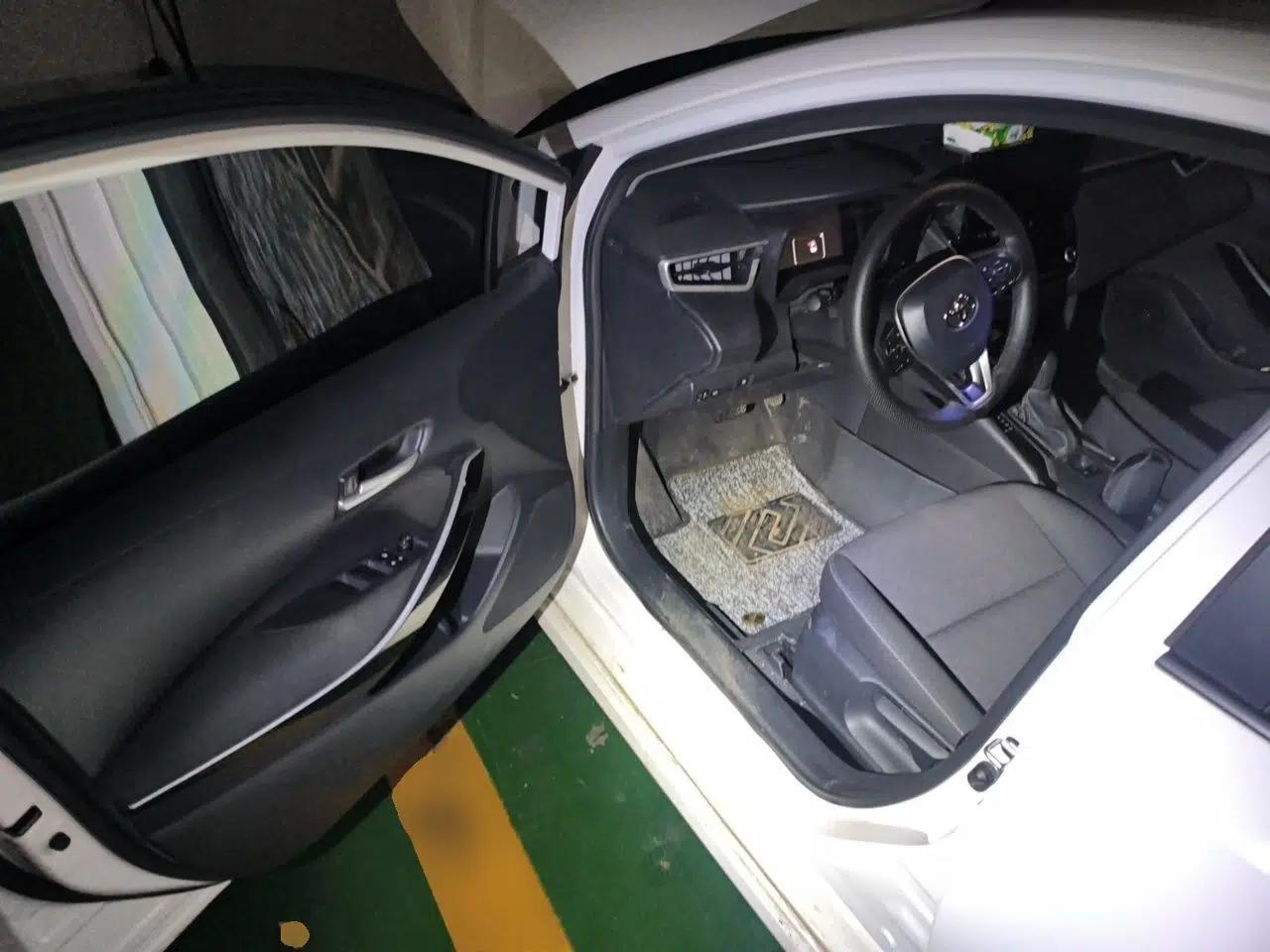 Toyota Corolla 2024 1.8L Smart Electric Hybrid Dual-Engine Pioneer Edition — миниатюра 16
