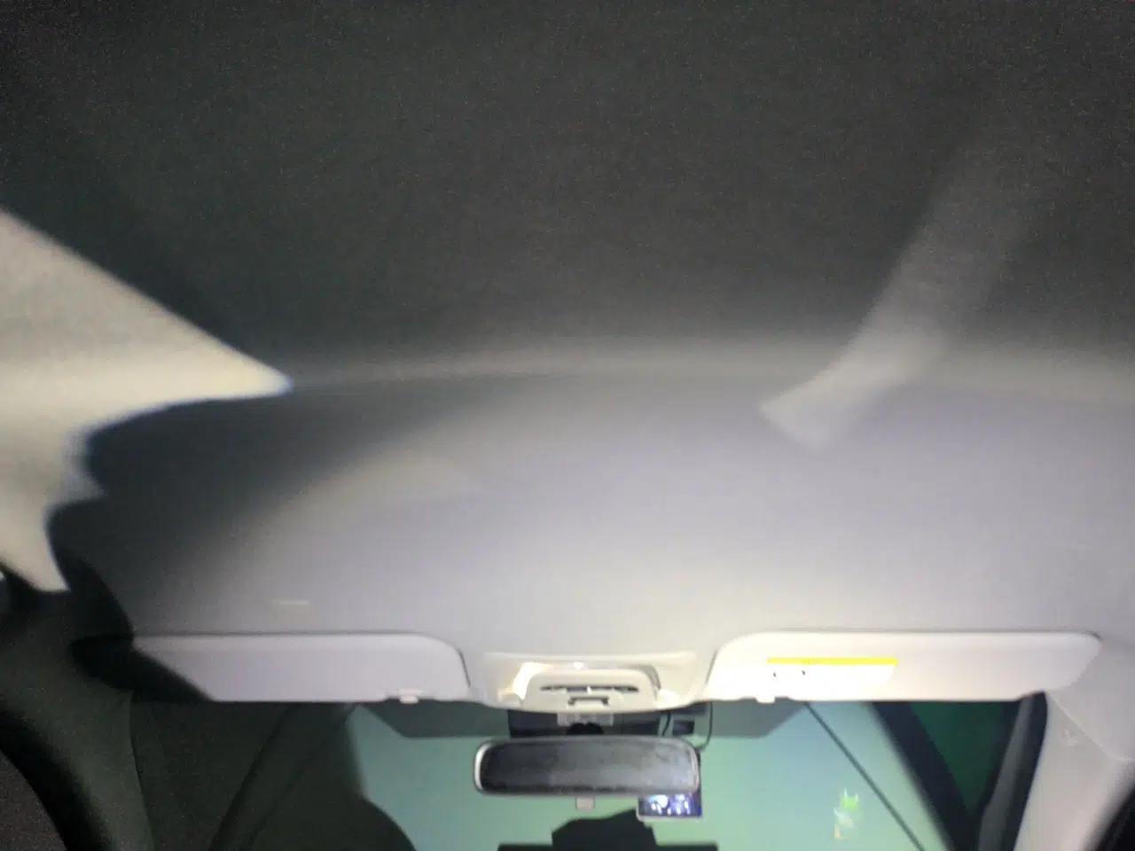 Toyota Corolla 2024 1.8L Smart Electric Hybrid Dual-Engine Pioneer Edition — миниатюра 18