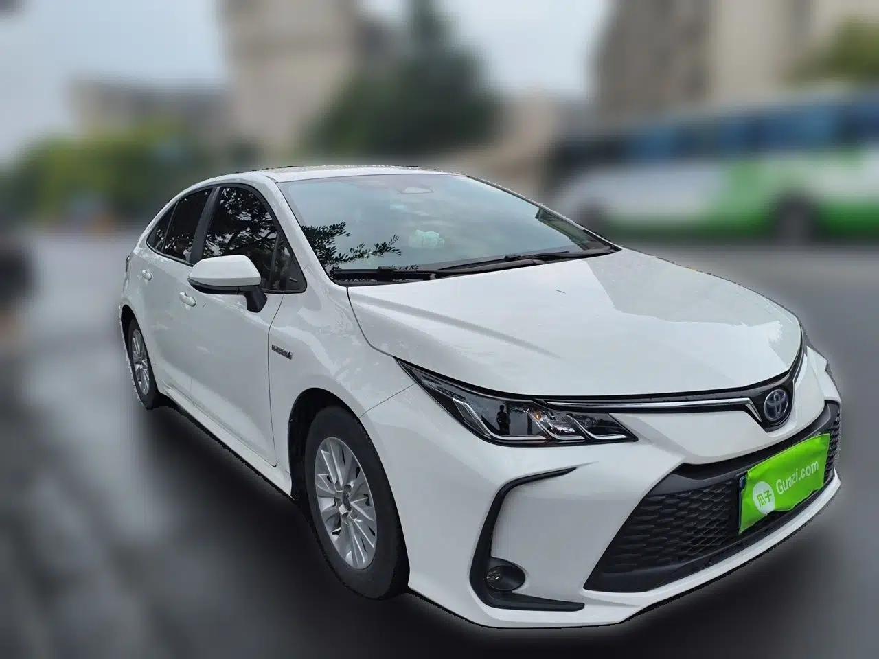 Toyota Corolla 2024 1.8L Smart Electric Hybrid Dual-Engine Pioneer Edition — миниатюра 3