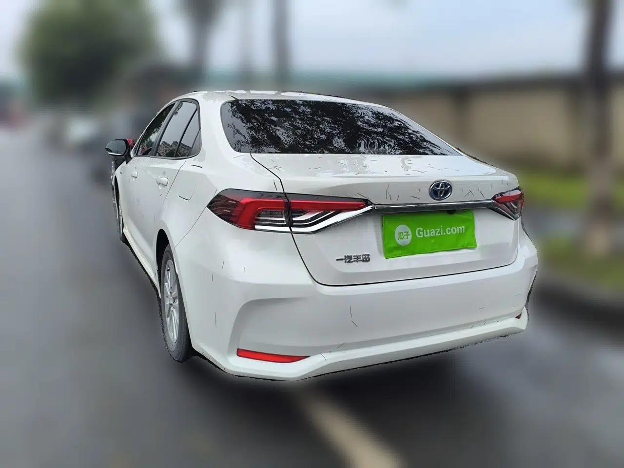 Toyota Corolla 2024 1.8L Smart Electric Hybrid Dual-Engine Pioneer Edition — миниатюра 4