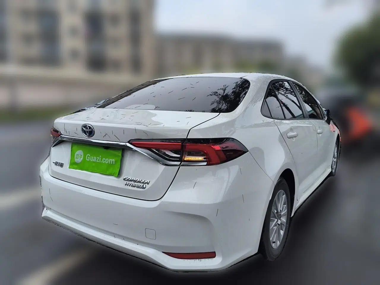Toyota Corolla 2024 1.8L Smart Electric Hybrid Dual-Engine Pioneer Edition — миниатюра 6