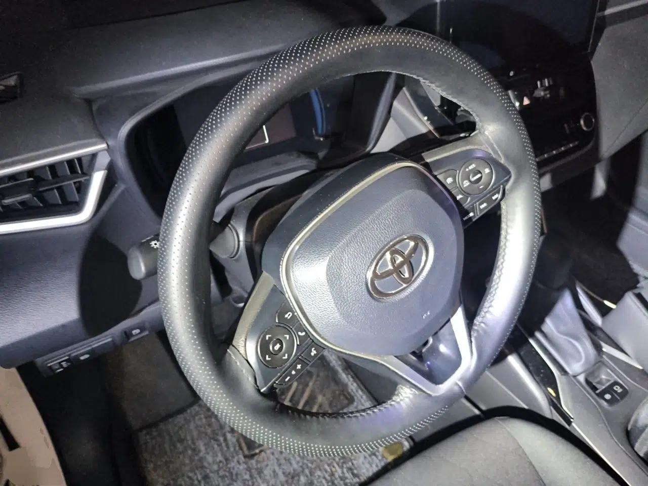 Toyota Corolla 2024 1.8L Smart Electric Hybrid Dual-Engine Pioneer Edition — миниатюра 10