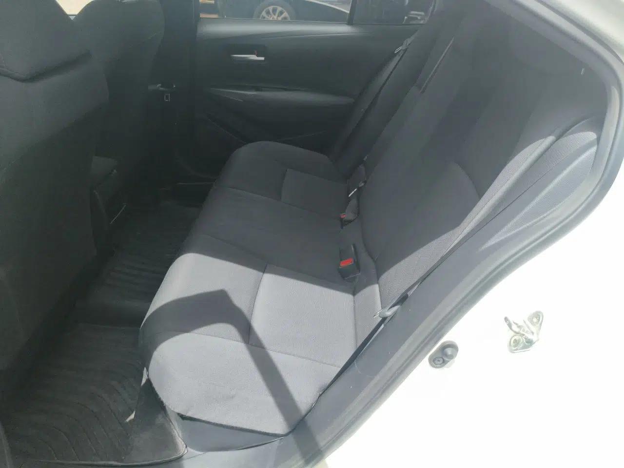 Toyota Corolla 2022 Dual-Motor 1.8L E-CVT Pioneer Edition — миниатюра 17